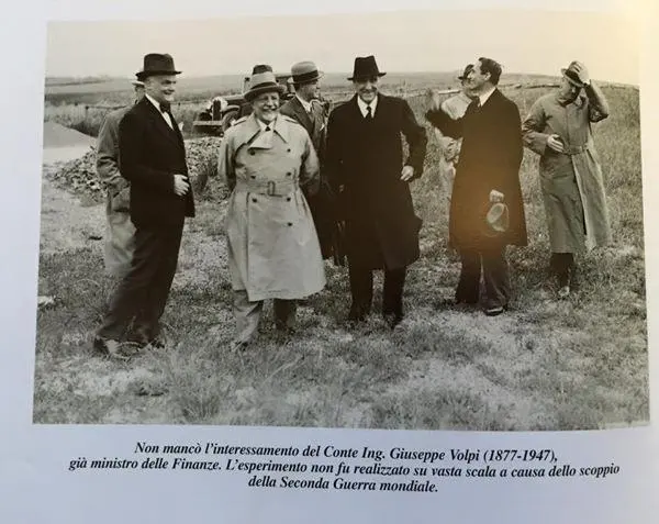 Fotografia dell'inaugurazione della villa nel 1938