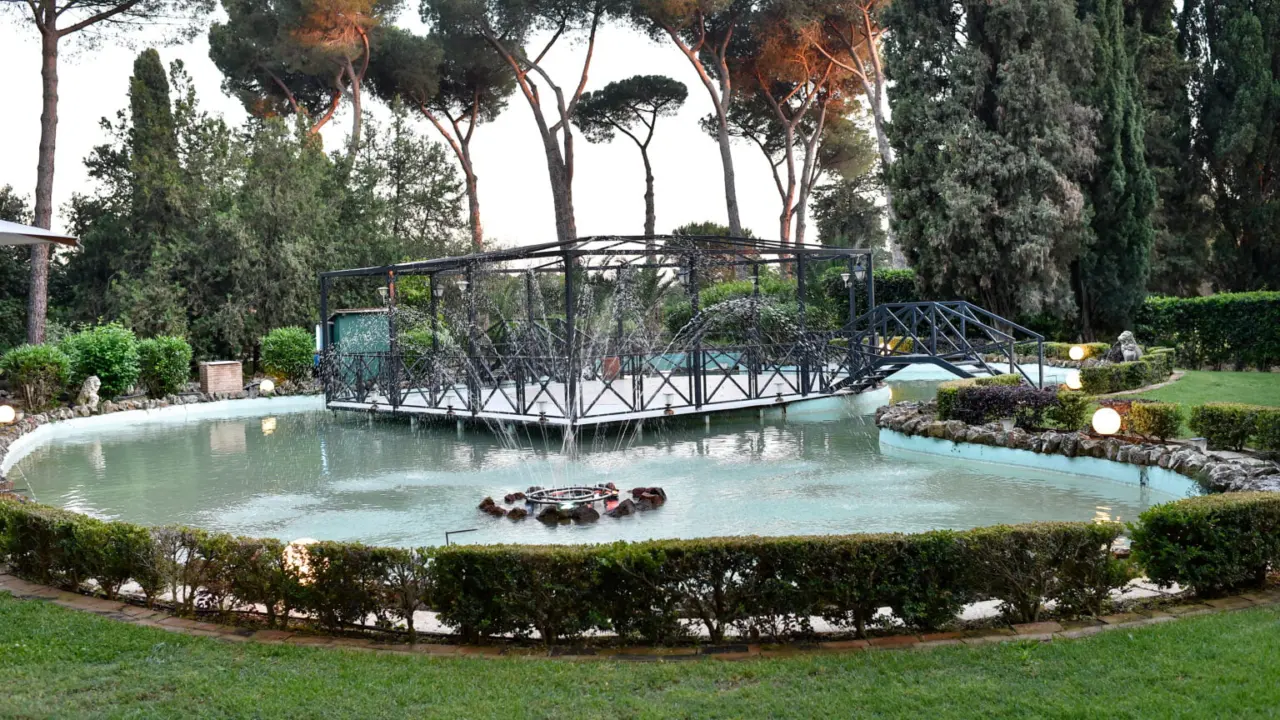 Una delle fontane monumentali del parco